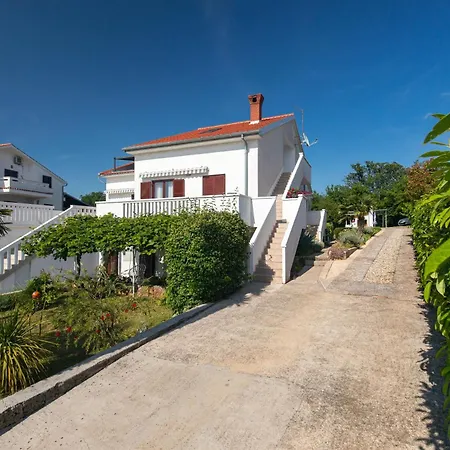 게스트하우스 And With Parking Space Njivice, Krk - 17010 3*