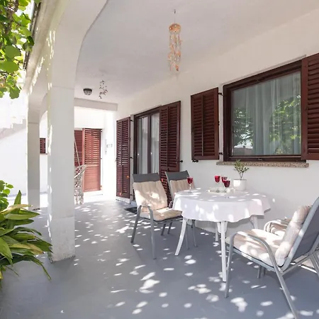 And With Parking Space Njivice, Krk - 17010 Guest house