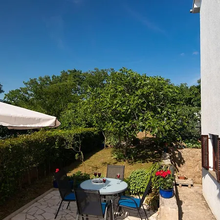 And With Parking Space Njivice, Krk - 17010 Guest house Njivice