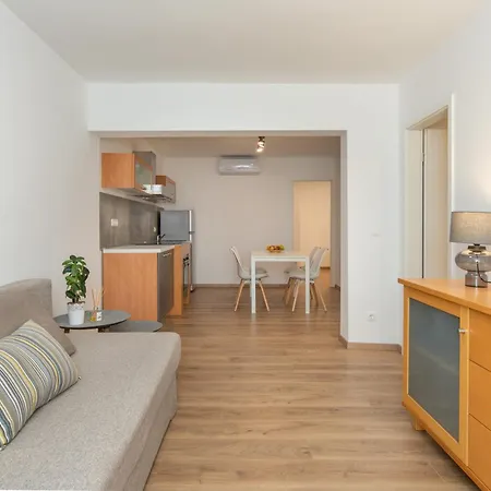 And With Parking Space Njivice, Krk - 17010 Guest house Njivice