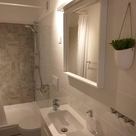 And With Parking Space Njivice, Krk - 17010 Guest house